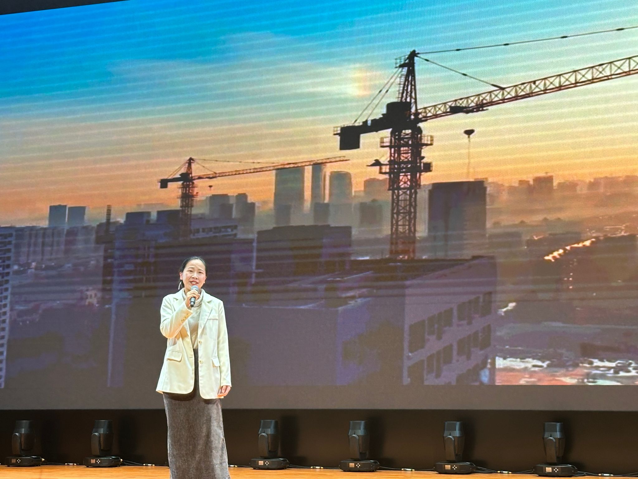 信息工程学院:党员教师喜获主题演讲比赛二等奖