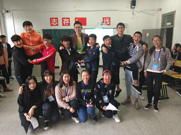 信息工程系学生会召开老学干欢送会