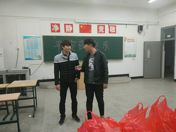 QQ图片20151225220050.png