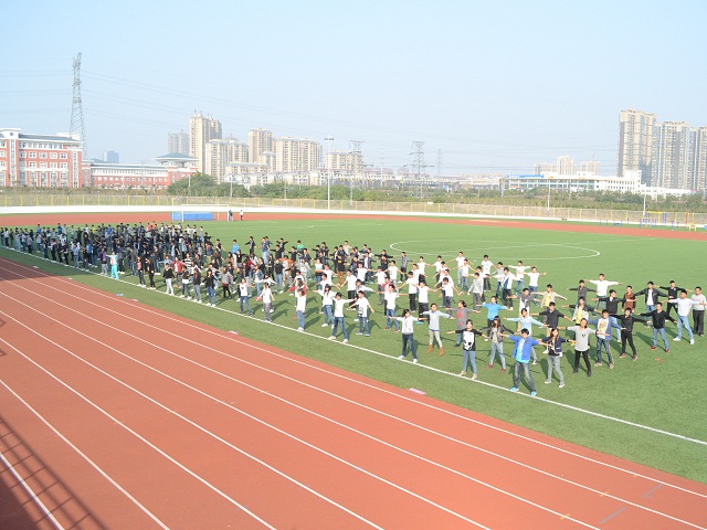“强壮体魄,圆我中国梦”信息工程系掀起广播体操热潮